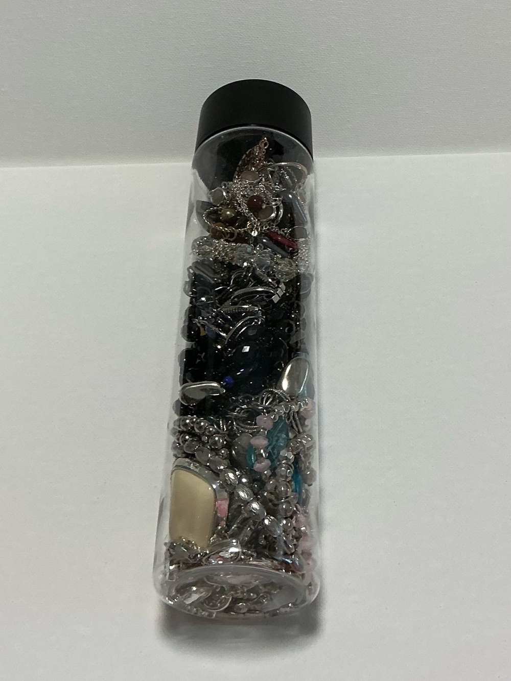 Clear Jewelry Tube Filled with 25 Mixed Costume Jewelry Multicolor Items. - Picture 15 of 15